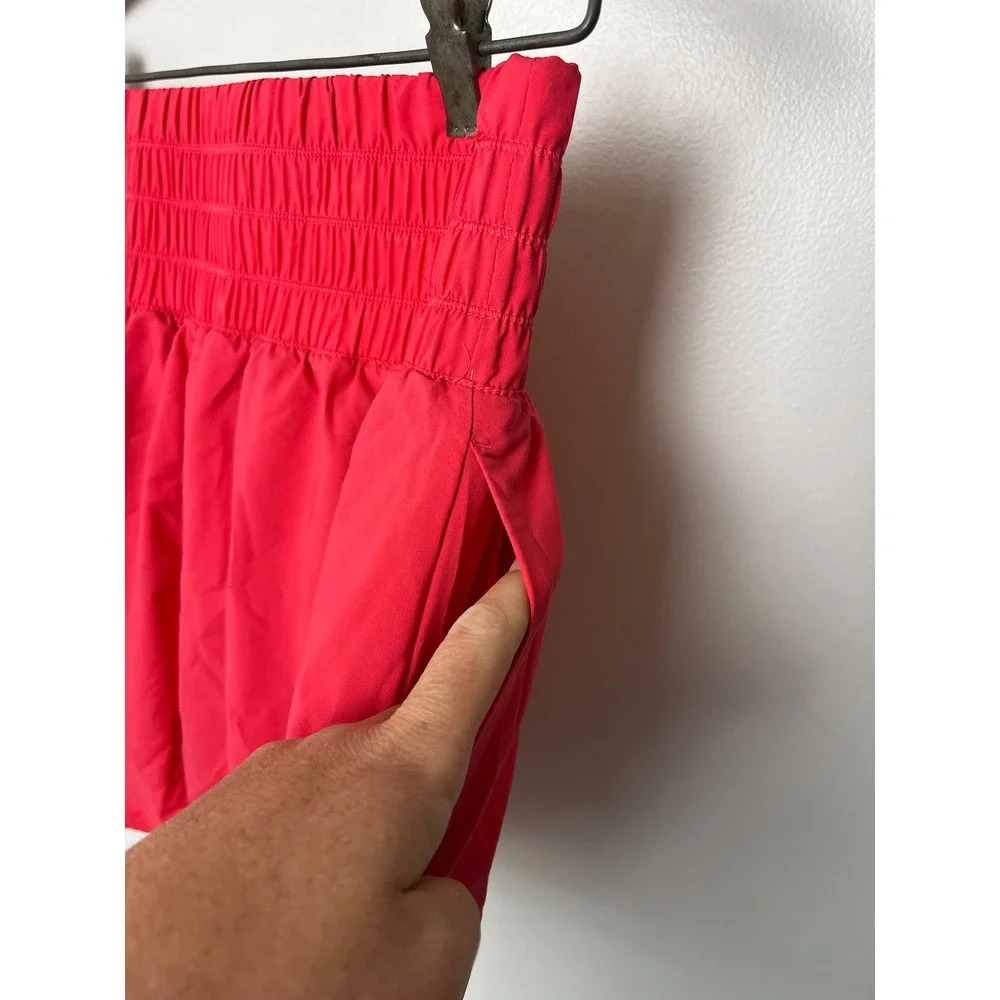 Nike Dri-FIT Womens Coral Smocked High Waist Running Shorts Medium Pockets Liner